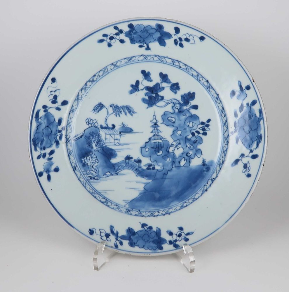 Prato Porcelana Azul e Branca da China, Séc. XVIII