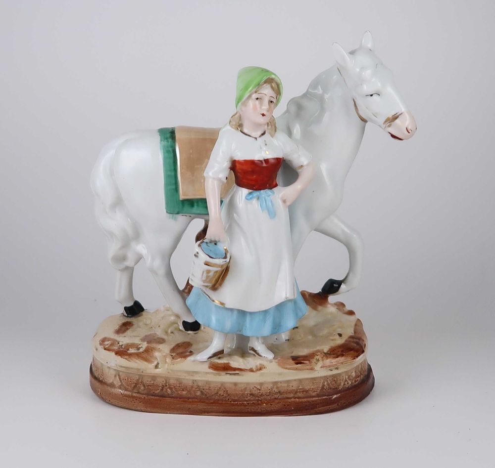 Grupo Escultórico porcelana Séc. XIX/XX - Dama com cavalo