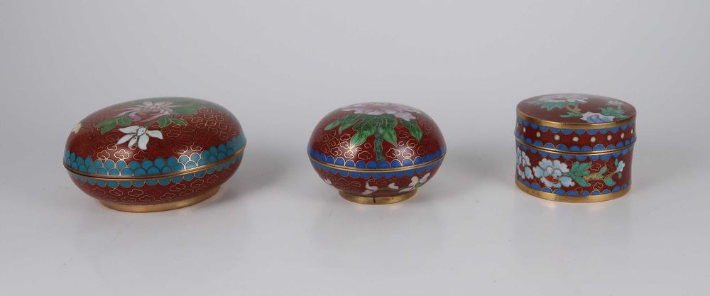 3 caixas de joias em cloisonné, CADA