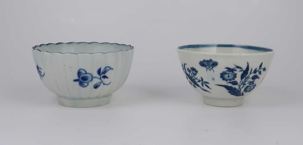 Par de taças em porcelana de Worcester Séc. XVIII